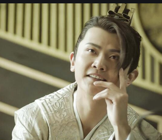 庆余年|庆余年: 难怪二皇子在狱中服毒自尽,你看他在遗书上写哪4个字?