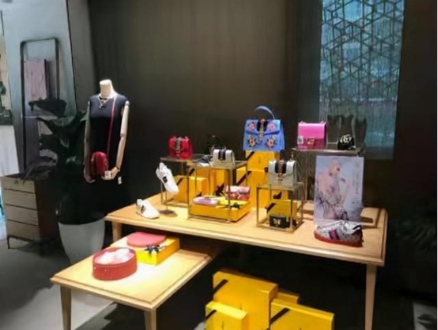 工业互联网|奢侈品市场逆势增长，寺库却曝出经营困难，垂直电商出路在哪？