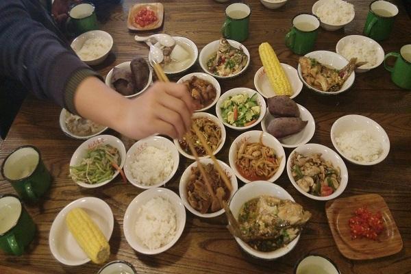 国足 21岁女子，不用节食和运动，体重从120斤降到100斤，方法值得借鉴