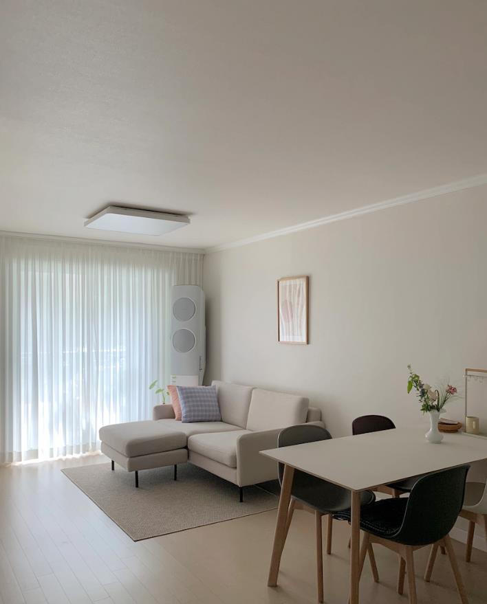 年轻人的装修,76㎡小户简约不复杂,做到颜值与实力并存真的不难