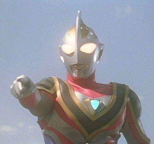 雷欧·奥特曼|哪些奥特曼单单看外表就很强？我首先点名表扬阿古茹奥特曼