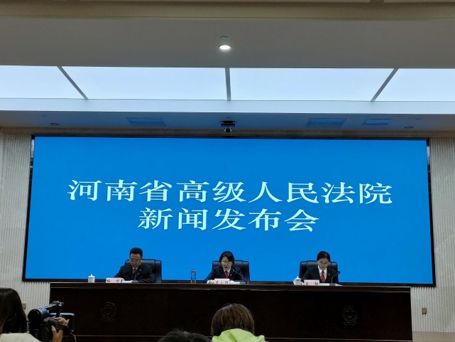 男子因不满物业服务,拒交5年物业费被告上法庭!法院判决来了