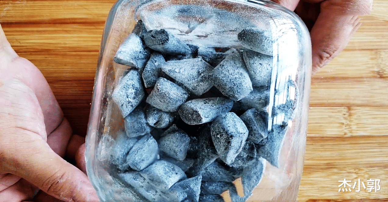 红枣|女人40岁别太节俭，常吃9种“零嘴”，滋阴补血，气色红润显年轻