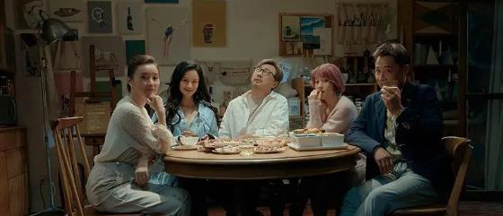 郭金凤|曾是首代内衣名模，却被家人嫌弃，如今出演徐峥新片熬出头了？