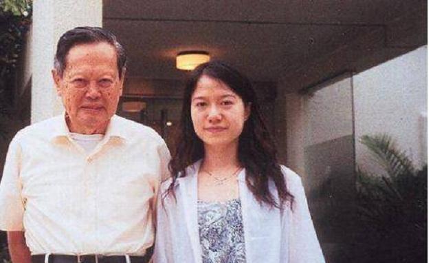 高圆圆|98岁的杨振宁怎样称呼翁帆父母？6字，既不失体面又尽显情商