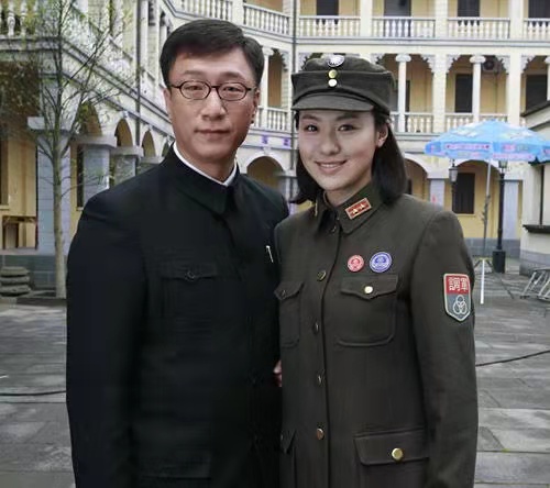 岁月红尘 《潜伏》里这个身份贵重，身边从来不缺女人的男人，才是全剧最悲惨的人