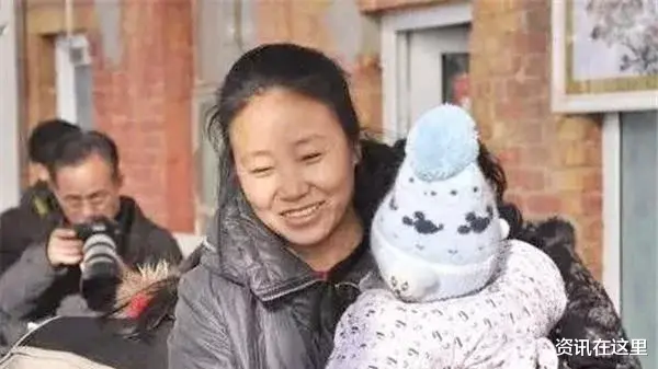 资讯在这里 “爱心妈妈”李丽娟：收养118个孤儿，天使面孔背后却是个魔鬼