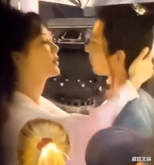 成毅|成毅新剧曝饭拍路透，坐地小酌侧颜帅气，表演状态不及杨紫松弛