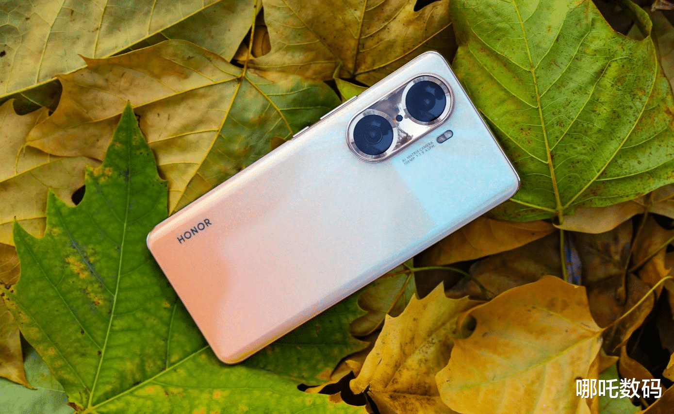 荣耀|2699起,4曲面+1亿像素+高通芯片全球首发,荣耀新品预定爆款?