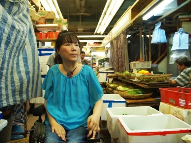 郑爽|歌手吴少芳病逝，瘫痪28年患癌3年，离世前痛苦得连药都吞不下