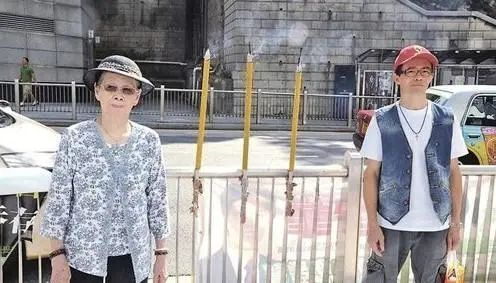 梅艳芳|用亲妹的遗产高调出轨吃喝玩乐，他变吸血鬼都是亲妈纵容的结果！