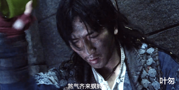 卸岭秘录|嫁衣、鬼娃娃、男主暴毙，这部恐怖气氛十足的盗墓电影，可怕