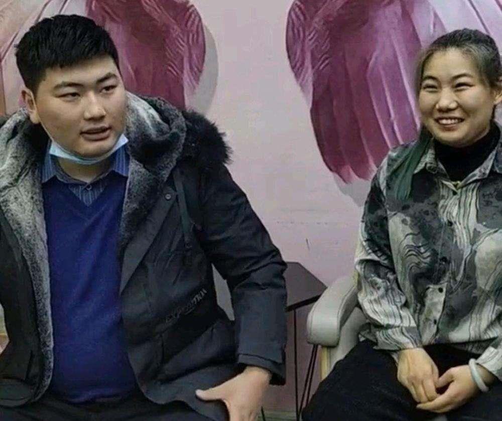 女孩|朱单伟离婚后成“香饽饽”，有人拉横幅堵门，还有人扬言为他生娃