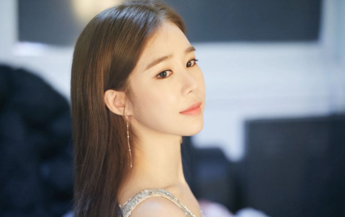 杨幂|“逆袭女神”刘仁娜:曾坦白自己多次整容,为何始终演不了女主角