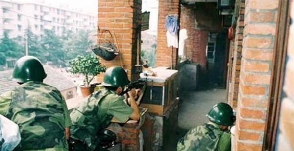 劳荣枝 身背7条人命，毁了7个家庭，潜逃20多年，劳荣枝求生欲望有多强大