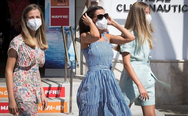 时尚风行派|西班牙王后的回眸镜头超惊艳!穿吊带裙秀强悍肌肉,大小公主变美