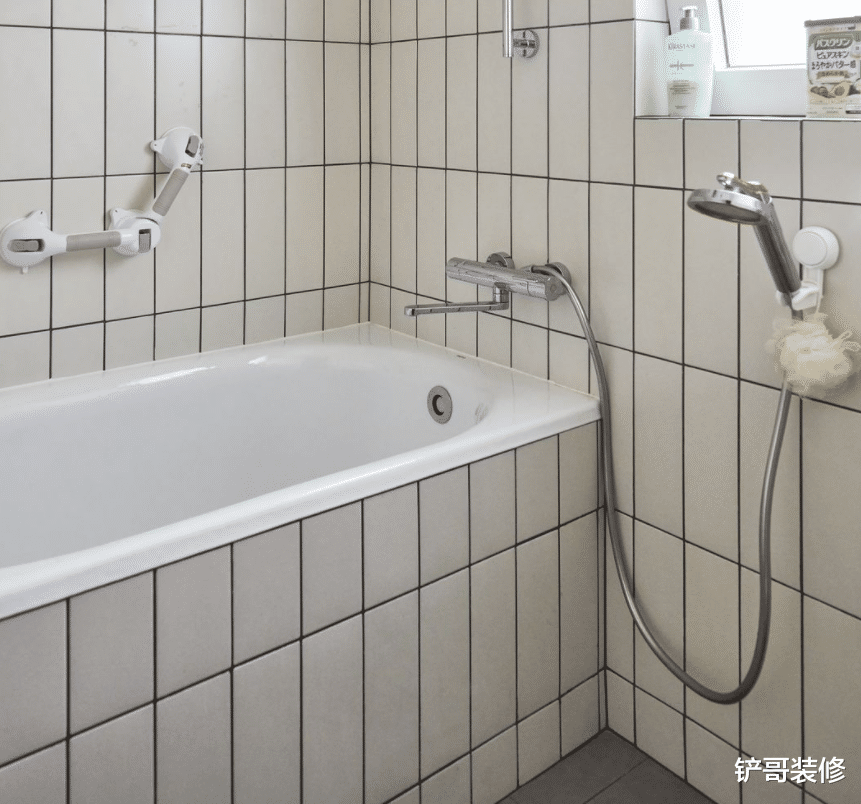 专属两代人的生活空间,满足适老的需求,衔接现代的生活