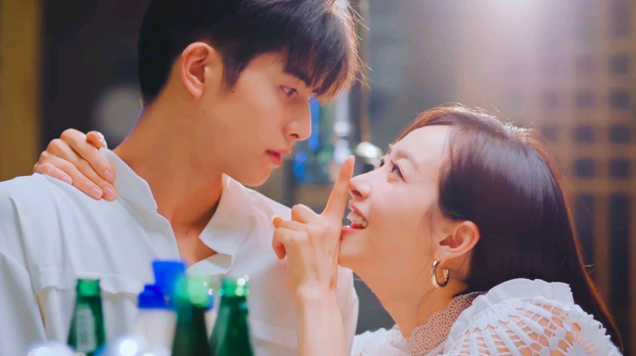 肖战|又一“姐弟恋”强势来袭，肖战和女主cp感十足，确定相差16岁吗？