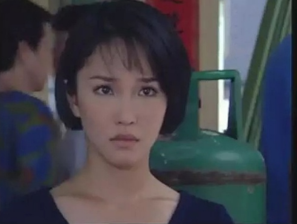 王源|出生就登报纸的范文芳，出道27年仍然是“新加坡第一美女”吗？