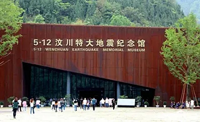 陈丽|08年，陈坚强撑79小时离世，时隔2年妻子再婚，仍称前婆婆“妈”