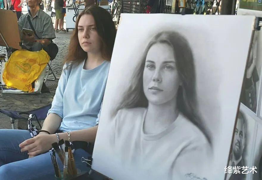 ?每幅1小时,逼真似照片?,网友:这是我见过最写实的街头画像