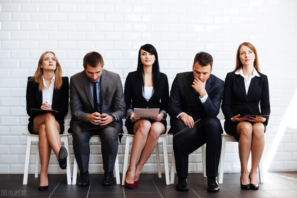 银行|银行工作“简单机械”，为何非要本科学历？行长揭示“三个真相”