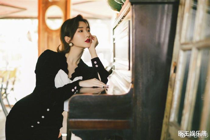 毛晓彤|陈翔后悔去吧！毛晓彤港风妆魅而不妖，网友：迪士尼在逃公主