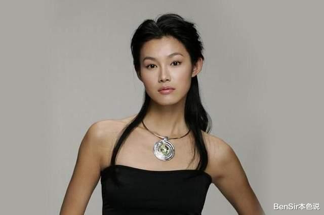 于娜|于娜，被海岩选中的那一刻起，人生就进入一个看似幸运的错误赛道