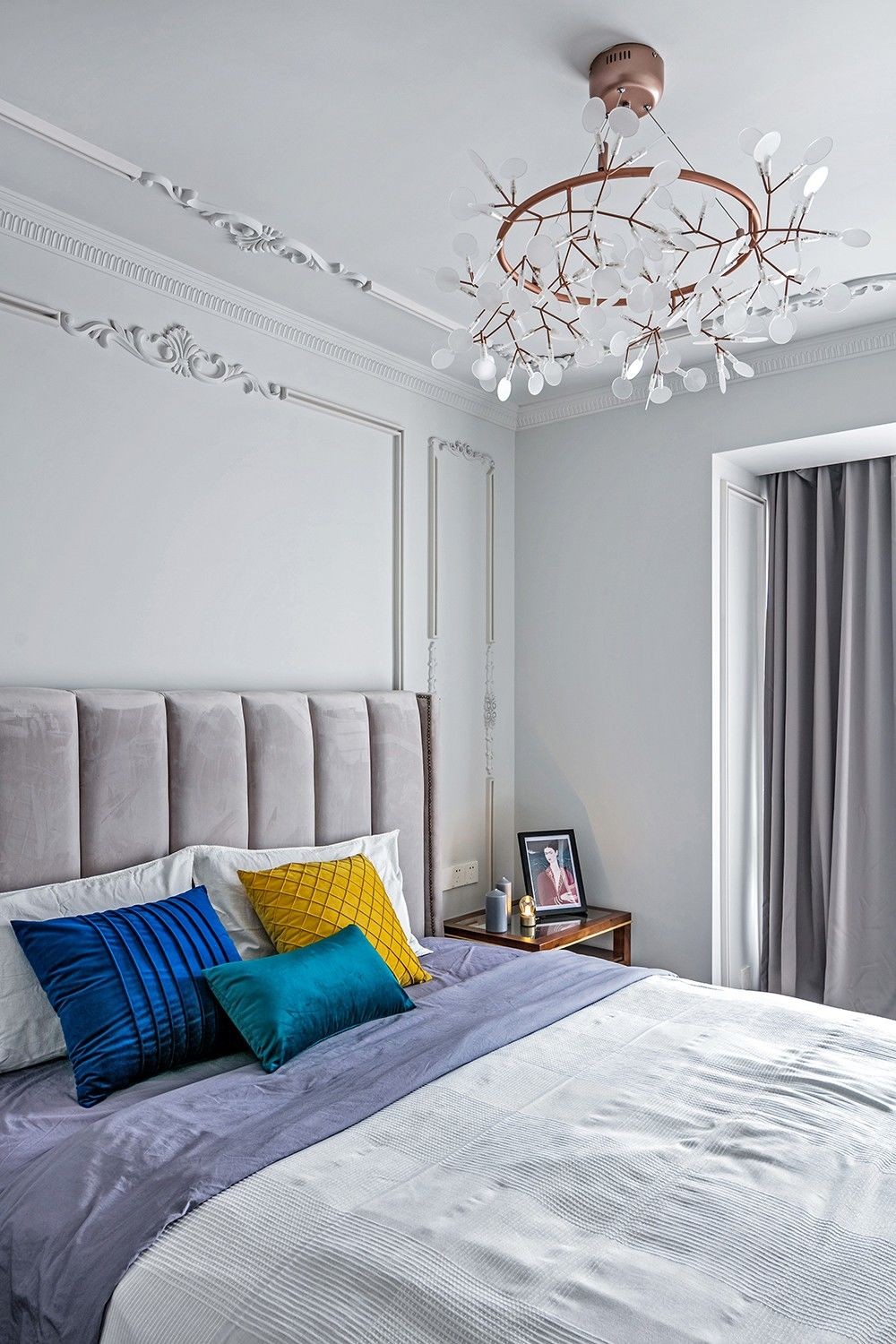 铲哥装修|80平的三居室，加入法式的浪漫元素，打造90后小夫妻喜欢的婚房