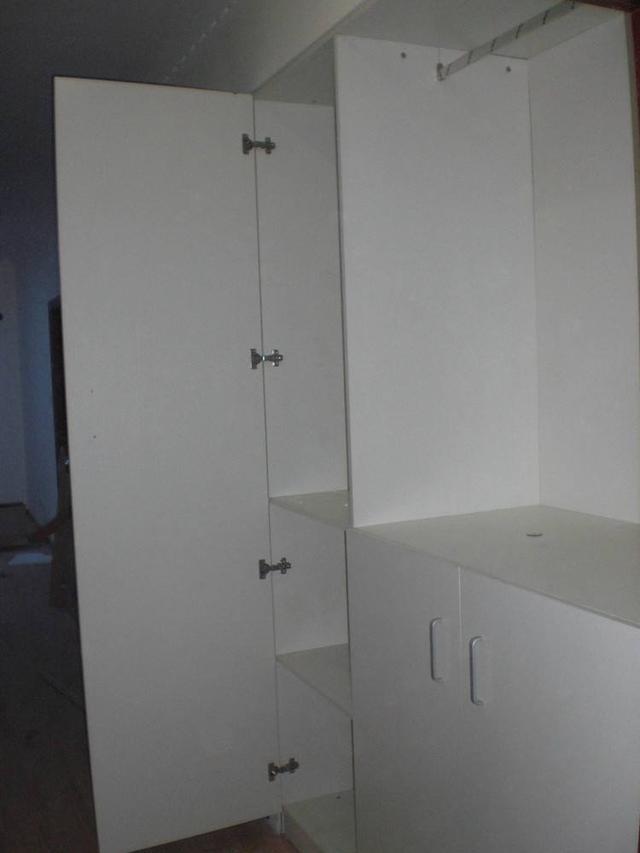 越来越多人卧室不装独立衣柜了,现在都装这种,省地又实用