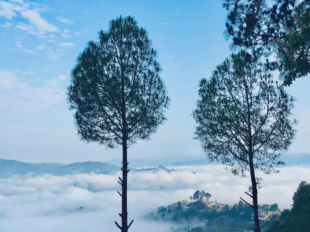 丑故事|闻中 | 漫游喜马拉雅群山,寻访传说中的隐修之地