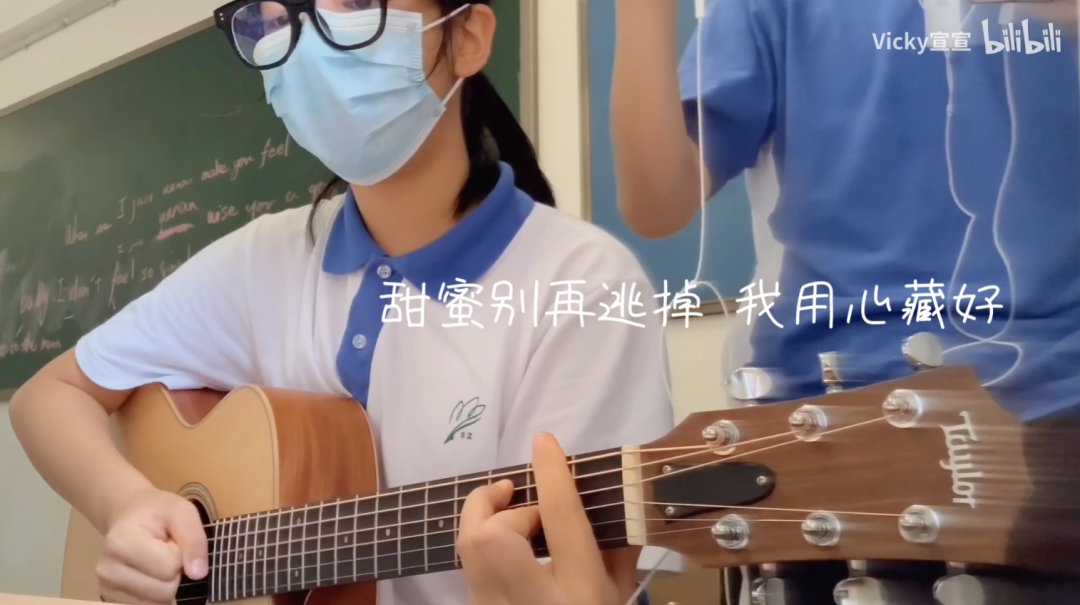 打call|15岁初中生一夜爆火，央视打Call！800万粉丝：内娱有救了？