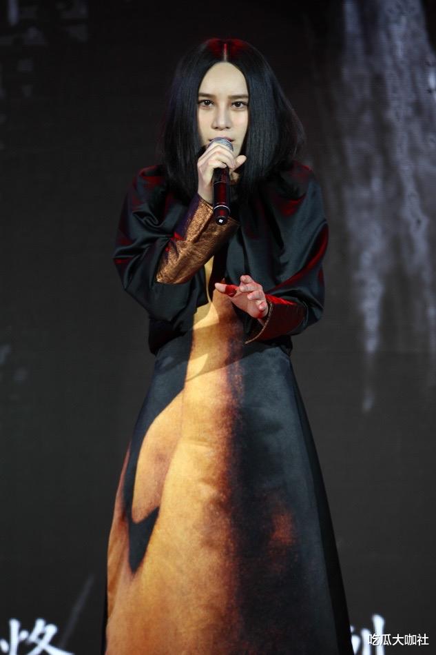 谢娜|8位当红歌手,有人靠老婆出名,有人靠脸出名,只有他凭才华成名