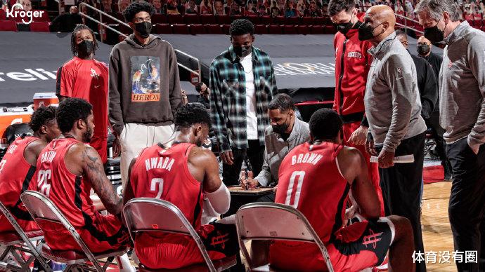 火箭隊|三分26中2撿漏失敗，攻防兩端副作用，火箭還是趕緊把他裁了吧