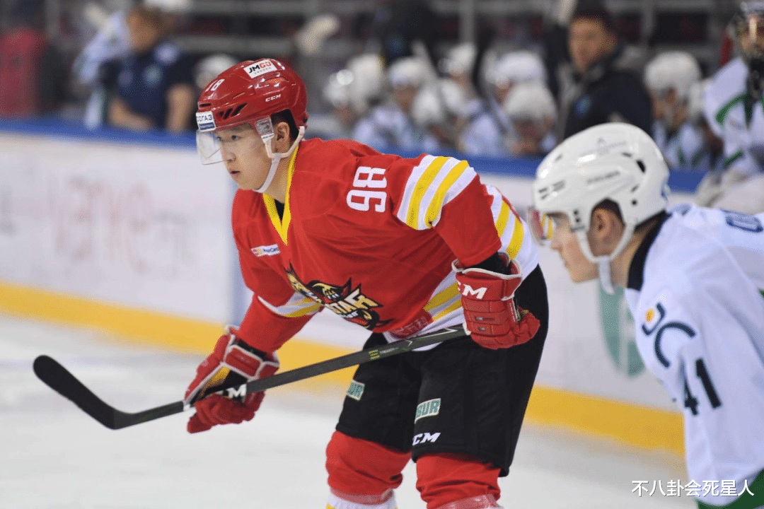 宋丹丹|同是英达的基因,把宋丹丹儿子和梁欢儿子一对比,颜值差就出来了