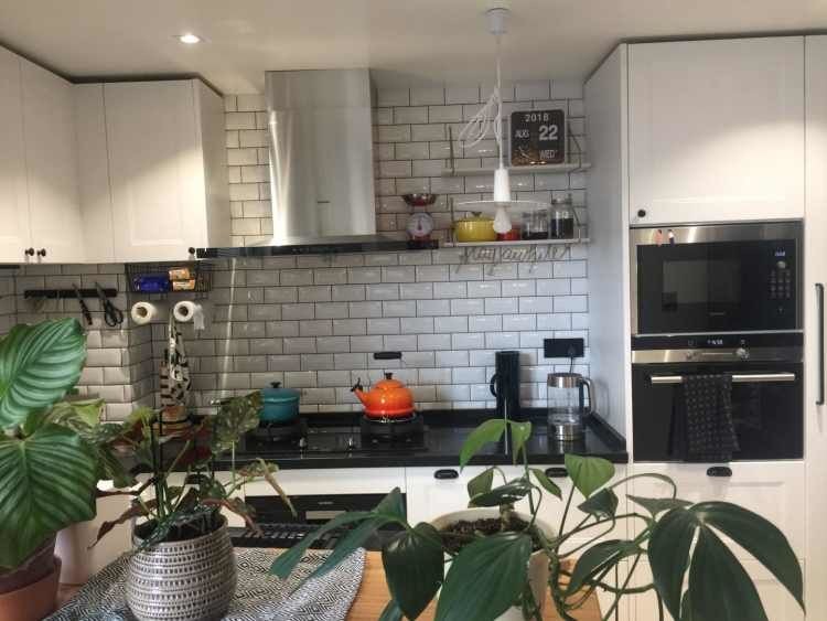 老上海也可以同样年轻，在家中也能感受咖啡厅的氛围，清透又时尚