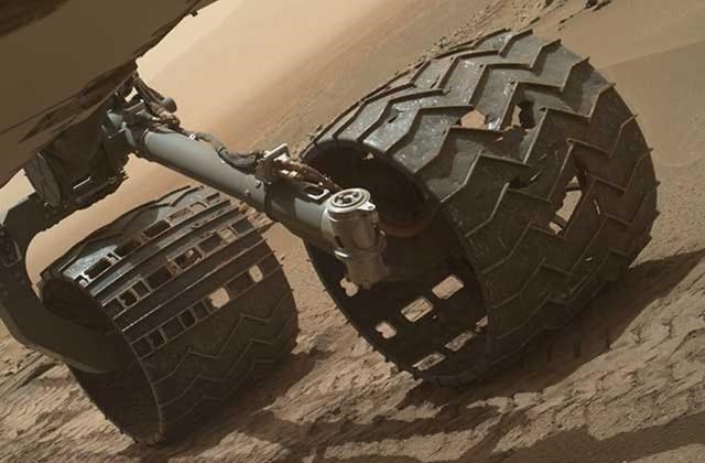 甲烷 “好奇号”火星车传回数据，发现火星存在甲烷，车轮已严重损坏