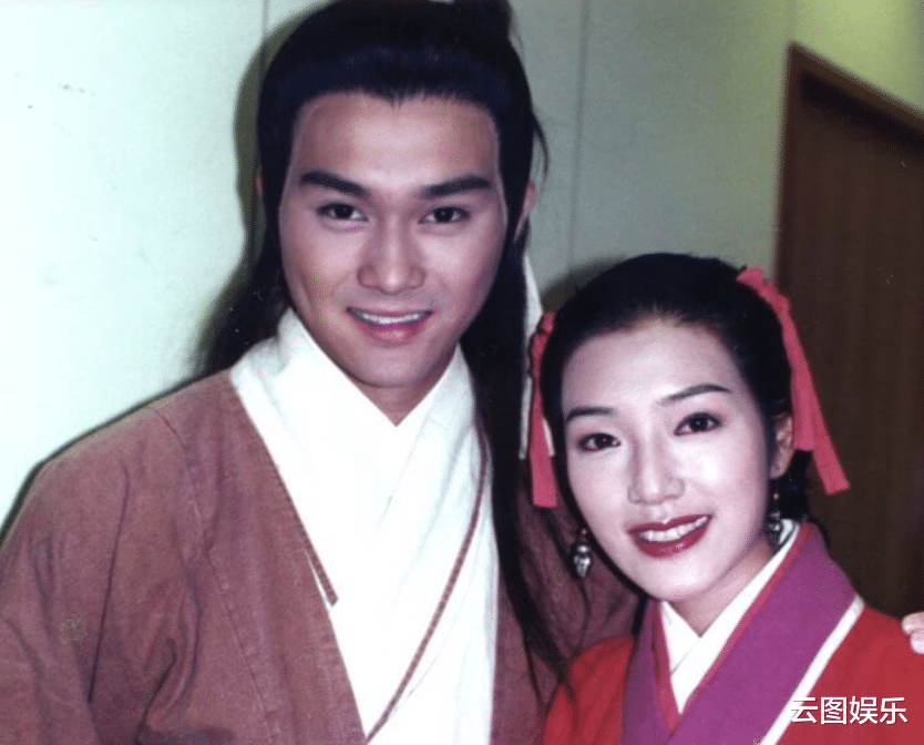 黄日华|与黄日华约会传绯闻，53岁女星难掩仰慕之情，称很多东西说不准