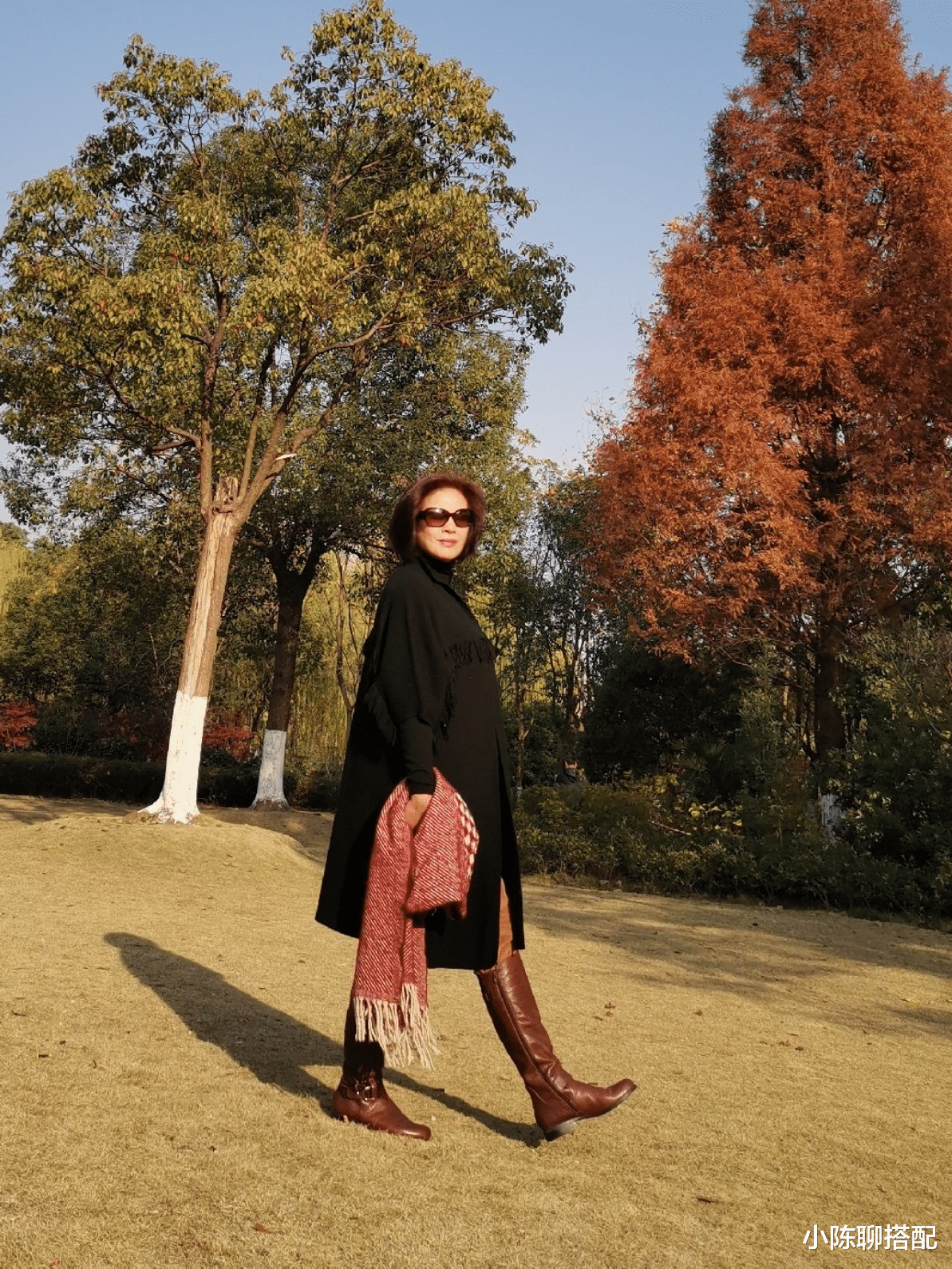 小陈聊搭配 为什么你一穿黑色就显得“老气”？黑色显高级的秘诀在这