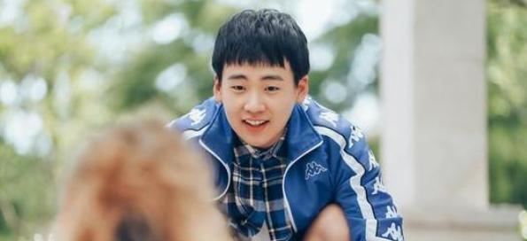 郭麒麟|郭麒麟被问：遇到曹云金你会打招呼吗？他8字回答尽显高情商