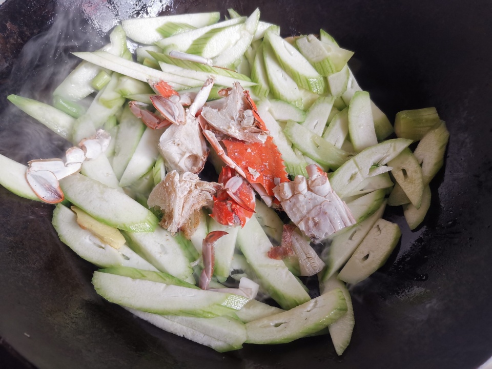 丝瓜|夏天，这“美容菜”要多吃，排毒润肠一身轻松，皮肤水嫩无斑点