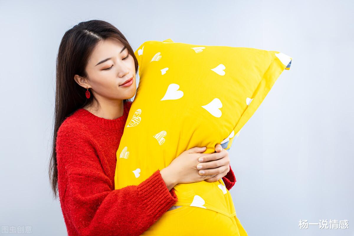 杨一说情感|音乐盒与手表盒里的情书，50岁才看到，暗恋30年，幸好挽回黄昏恋！