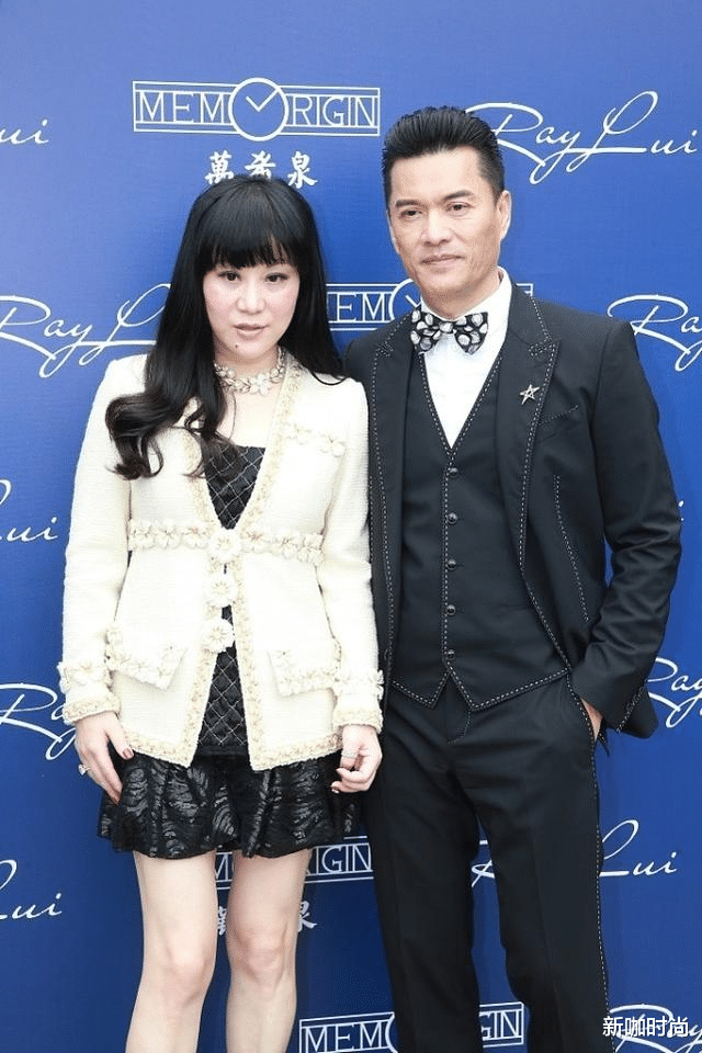 健身|吕良伟老婆太心急，小香风外套搭齐刘海披肩发，刻意扮嫩反而显老