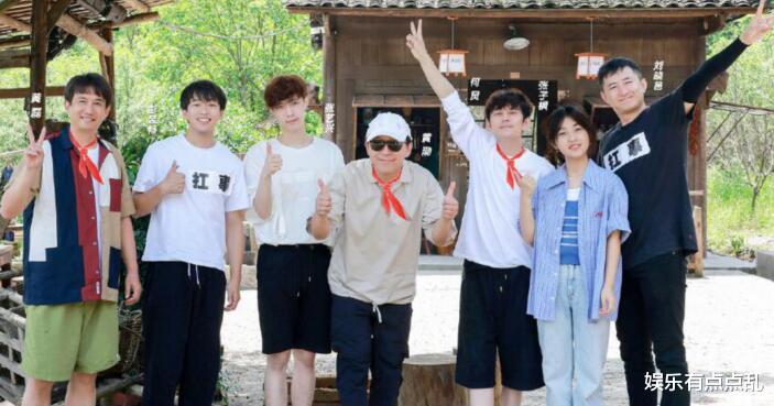 张艺兴|张艺兴评价毛不易唱功, 表示不敢再向他邀歌, 情商高到毛不易都笑了