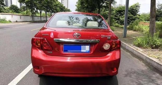 五菱宏光|曾被称“开不坏”的卡罗拉，为何农村人不买账？司机道出背后实情