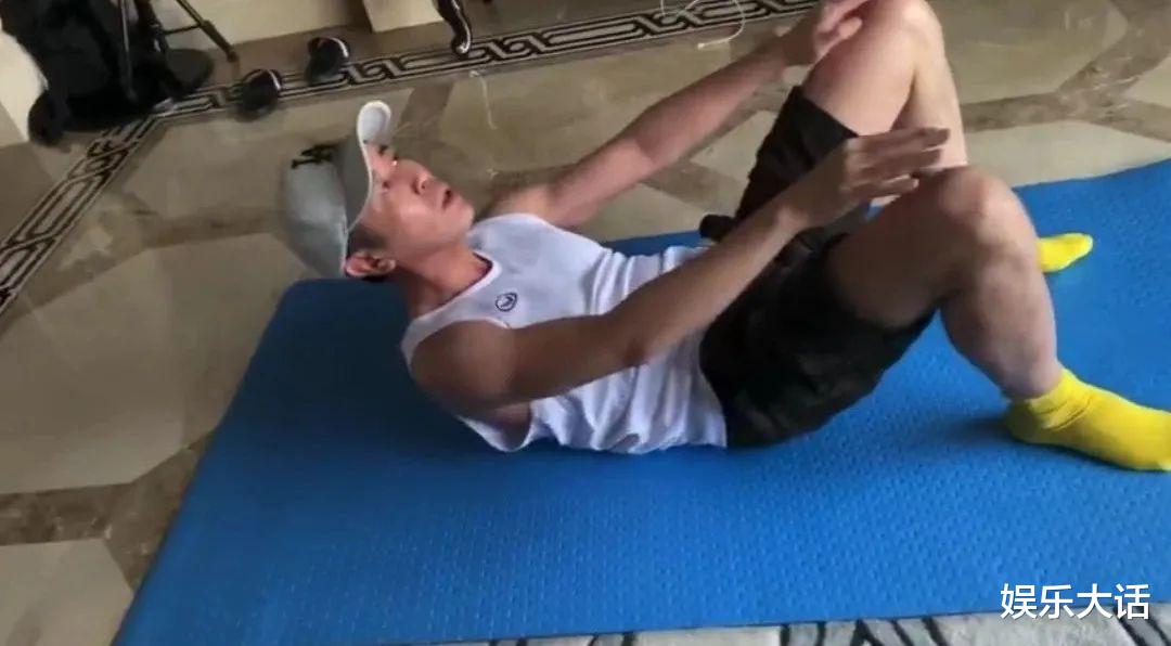 谭凯|别再嘲内娱大叔了！这10位男演员告诉你，不是港星才会身材管理
