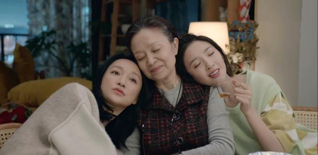 王素敏|有2个女儿的王素敏，执意去养老院，《小敏家》扯下小敏的遮羞布