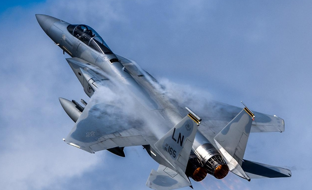 小朱聊育儿|一架美军F16战机被击落，五角大楼不怒反喜，俄：危险正迅速逼近