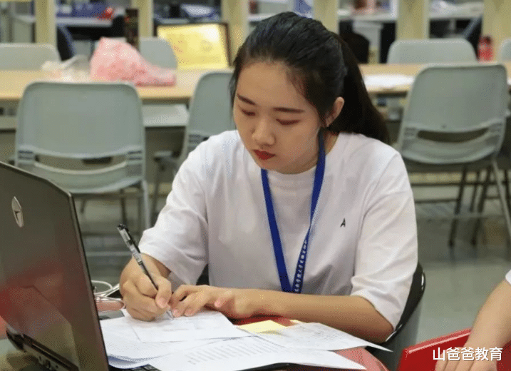 大学|本科生质疑企业“学历歧视”，HR理由很犀利：你这样的满大街都是