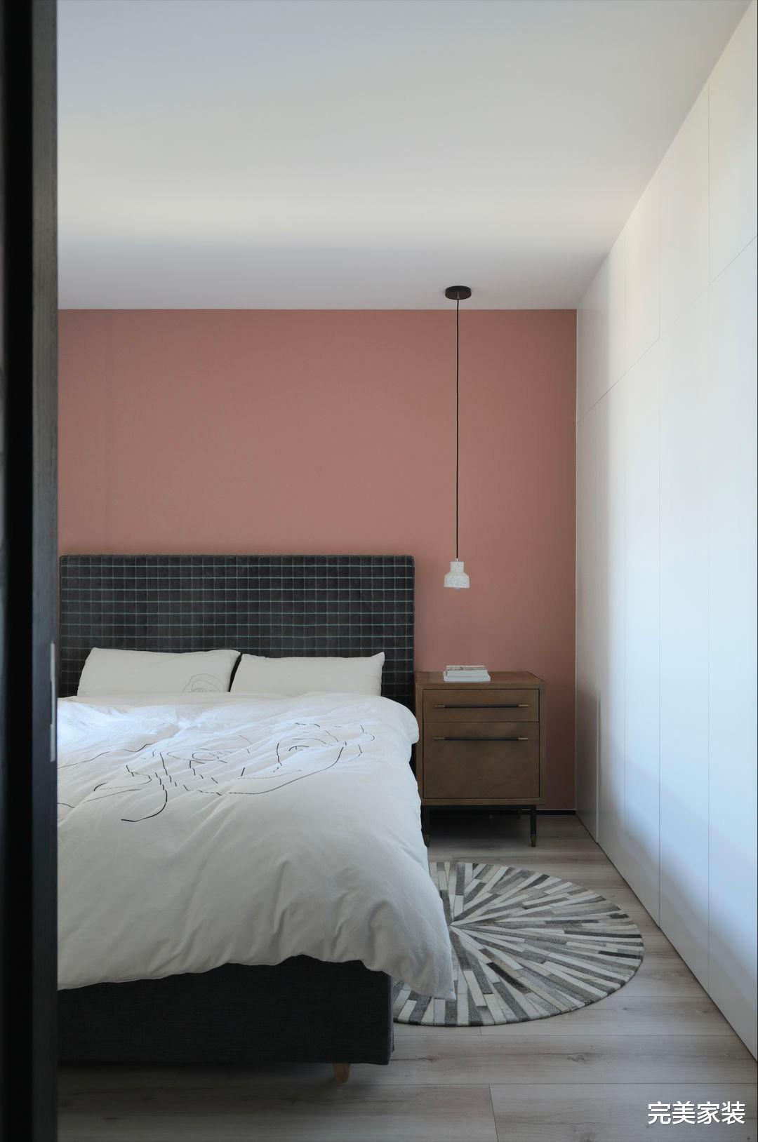 两居室变身现代时尚样板间，用生活编织空间，用时间填满角落